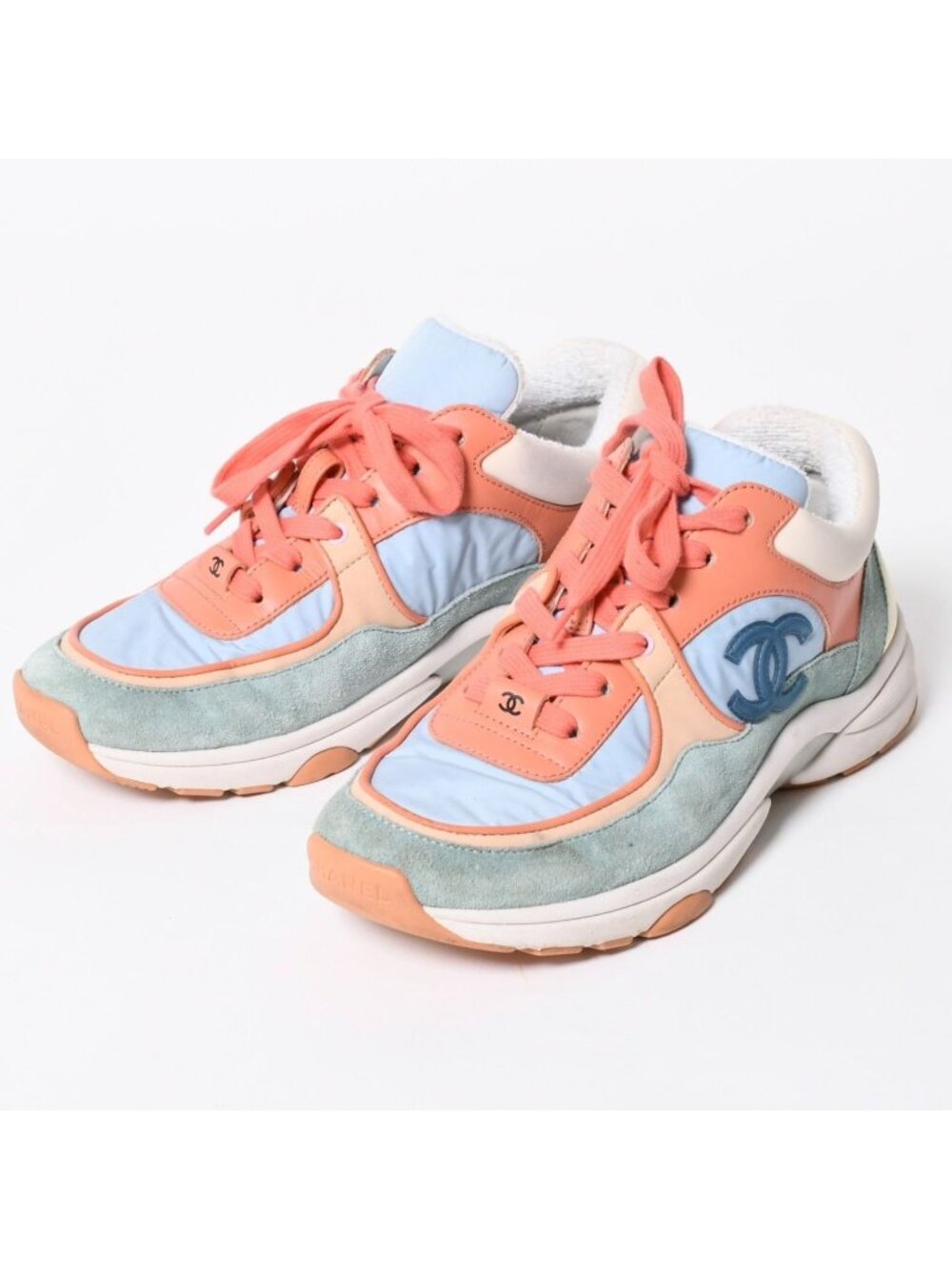 Chanel CC Logo Multicolor Low-Top Sneakers Lambskin Nylon